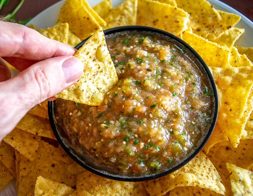 Homemade Roasted Tomatillo Salsa: Tangy Flavor for Tacos & Beyond
